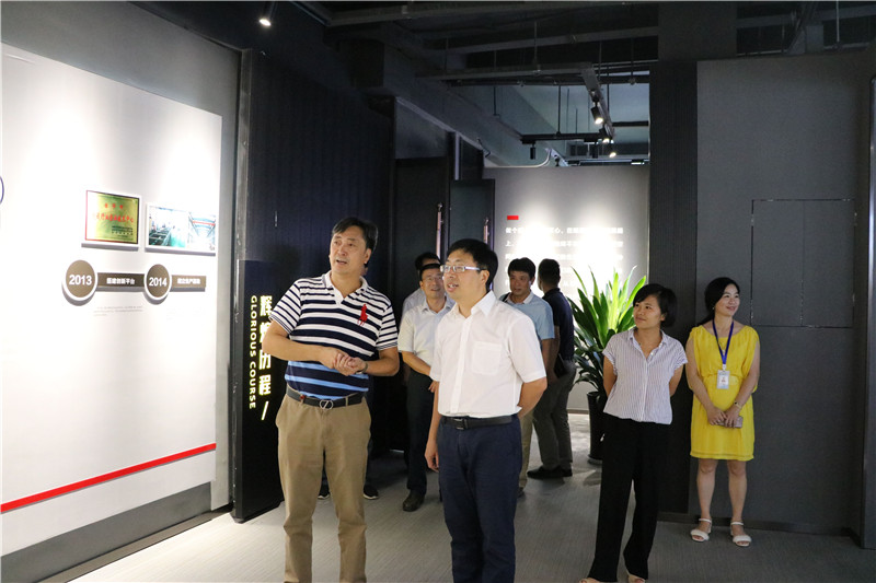 金东区陈峰齐区长一行莅临我司走访调研
