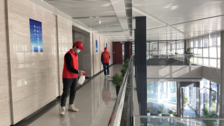 抗击疫情，我们在行动