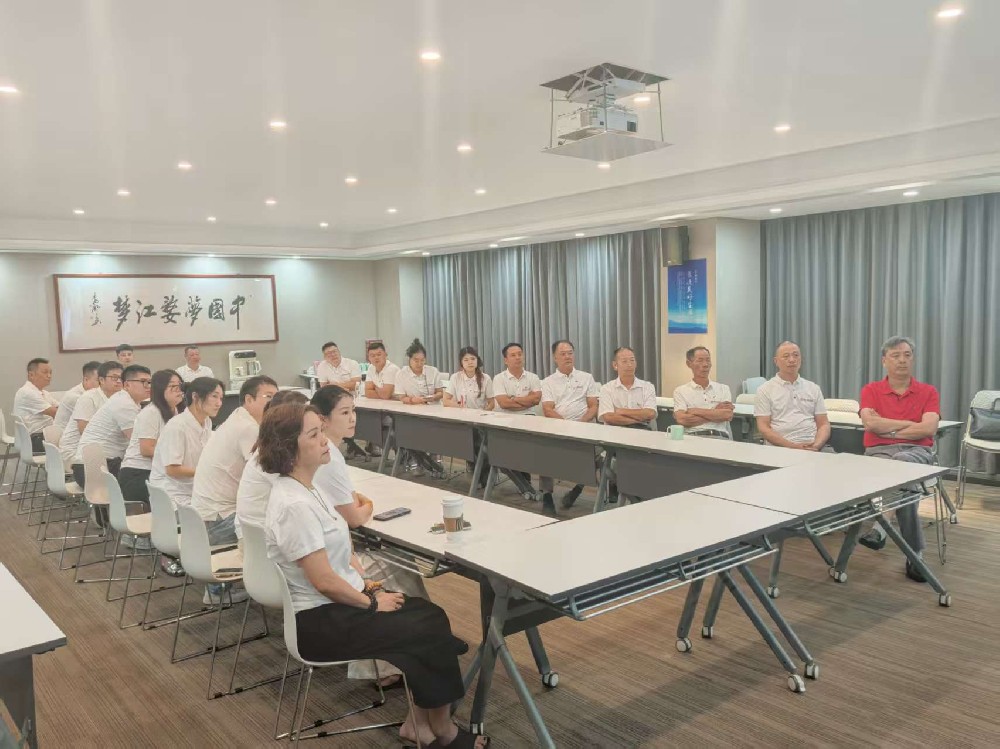 婺江铁军观阅兵，铭记历史砺初心——婺江建设集团组织观看抗战胜利80周年阅兵盛典